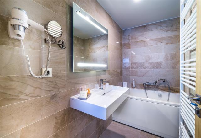galeria-thermal-besenova-slovensko-besenova-apartman-koupelna.j