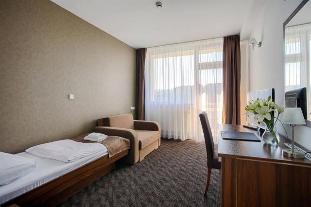 hotel-magnolia-slovensko-piestany-jednoluzkovy-pokoj-standard.j