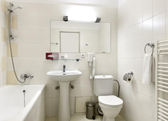 hotel-magnolia-slovensko-piestany-dvouluzkovy-pokoj-standard (2