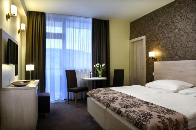hotel-magnolia-slovensko-piestany-dvouluzkovy-pokoj-s-kuchynkou