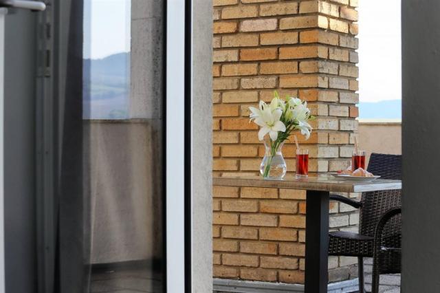 hotel-magnolia-slovensko-piestany-apartman-lux-balkon.jpg
