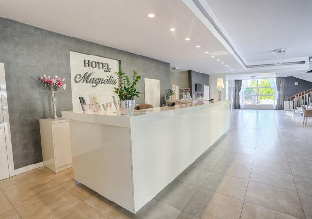 hotel-magnolia-slovensko-piestany-recepce2.png