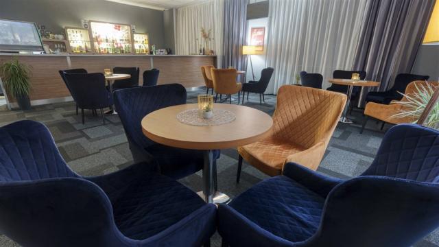 wellness-hotel-patince-slovensko-patince-lobby-bar.jpg