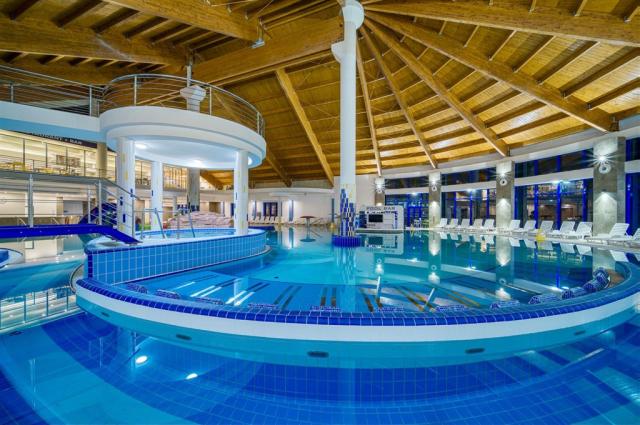 wellness-hotel-patince-slovensko-patince-thermal-park-vnitrni (