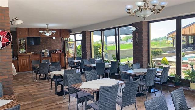 slovensko-podhajska-penzion-u-vodnika-iii-restaurace (2).jpeg