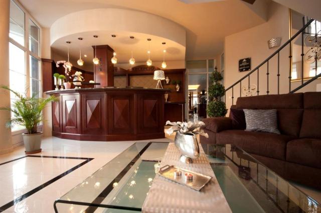 hotel-xavin-madarsko-harkany-recepce.jpg