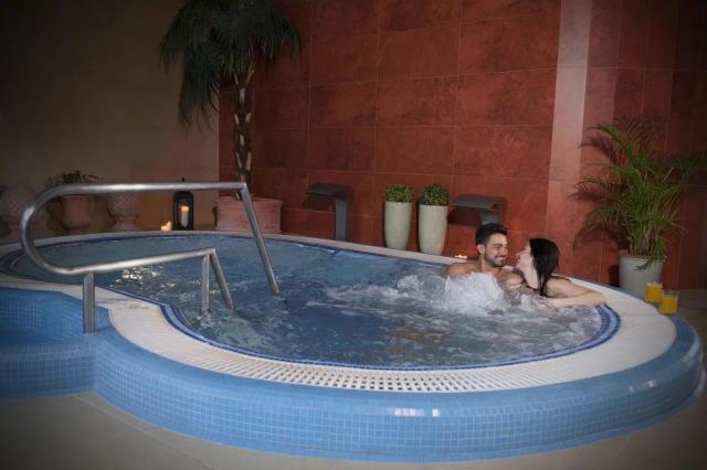hotel-xavin-madarsko-harkany-wellness-virivka.png