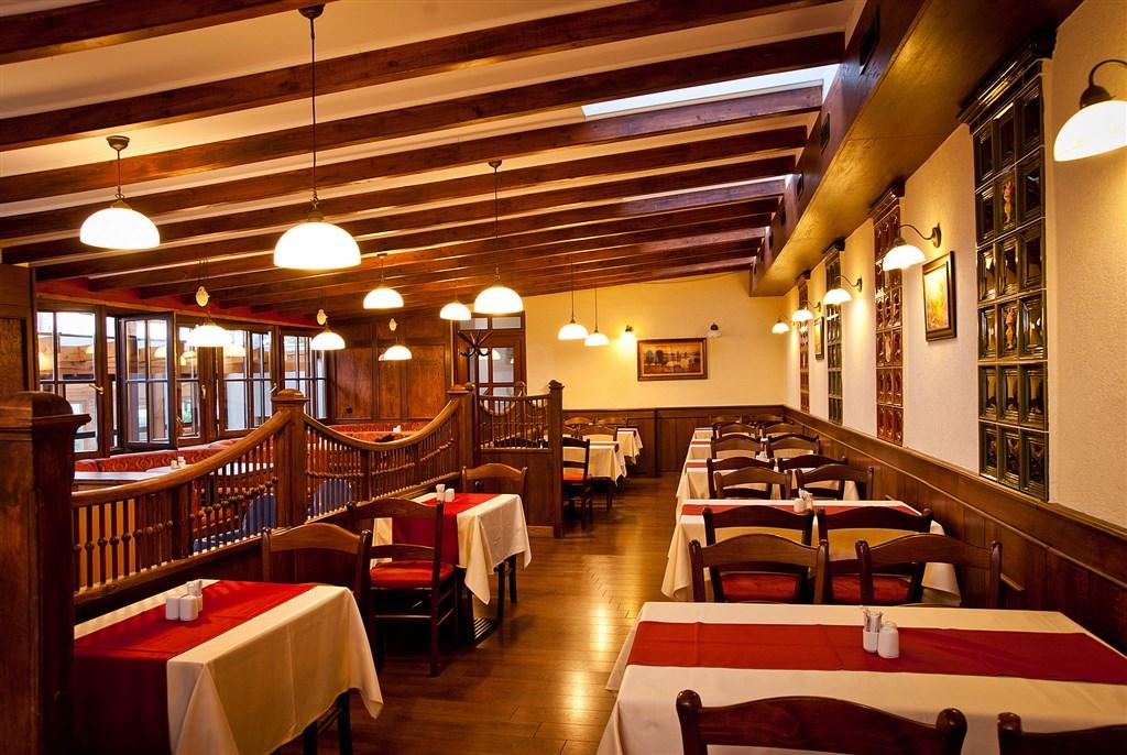 hotel-piroska-buk-bk04-jidelna2.jpg