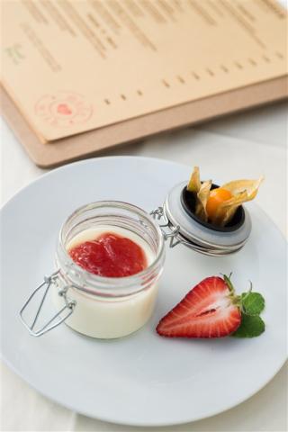 hotel-piroska-buk-bk04-dezert.jpg