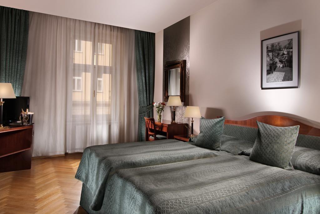 hotel-ariston-&-ariston-patio-cesko-praha-pokoj-2.jpg