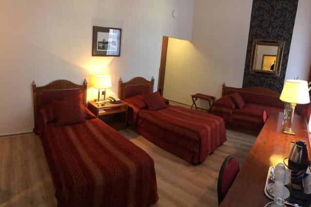 hotel-ariston-&-ariston-patio-cesko-praha-pokoj-twin-2.jpg