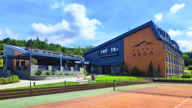 hotel-vega-cesko-luhacovice-pohled-na-hotel.jpg