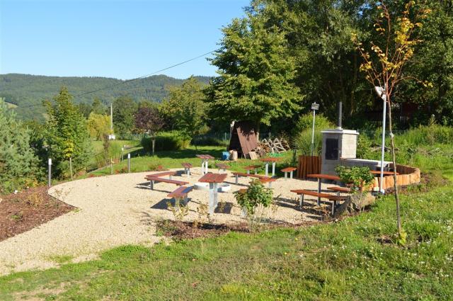 hotel-vega-luhacovice-pohled-na-barbecue-zonu.jpg