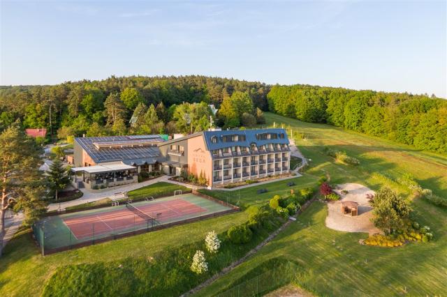 hotel-vega-cesko-luhacovice-areál.jpg