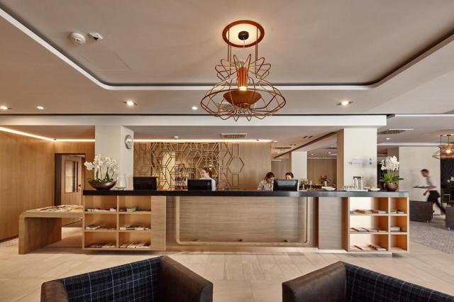 hotel-thermal-balance-lenti-le02-bar-1.jpg