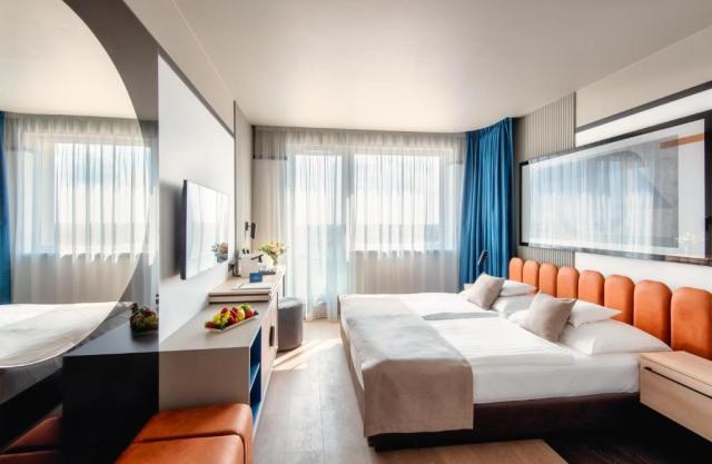 hotel-hunguest-buk-madarsko-buk-dvouluzkovy-pokoj-premium-vycho