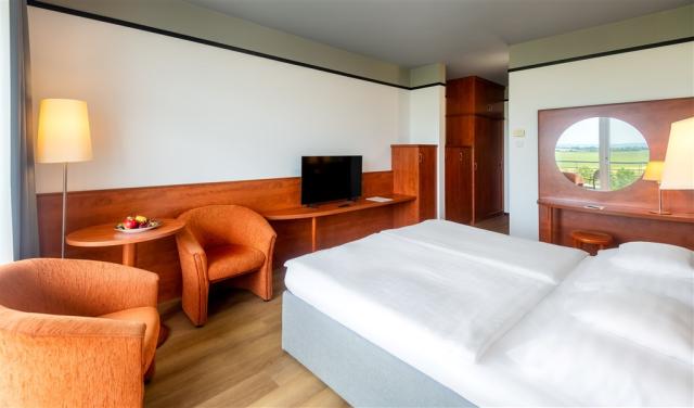 hotel-hunguest-buk-madarsko-buk-dvouluzkovy-pokoj-superior-zapa