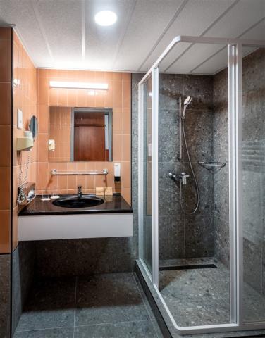 hotel-hunguest-buk-madarsko-buk-dvouluzkovy-pokoj-superior-koup