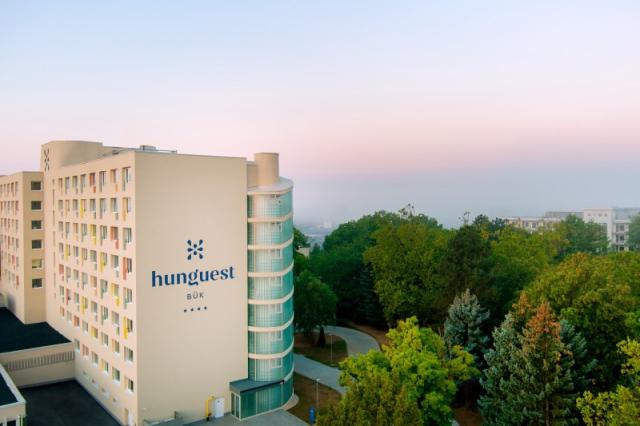 hotel-hunguest-buk-madarsko-buk-pohled-na-hotel (2)1.jpg