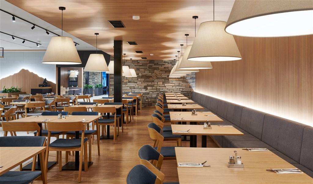 hotel-svornost-ceska-republika-harrachov-restaurace (4).jpeg