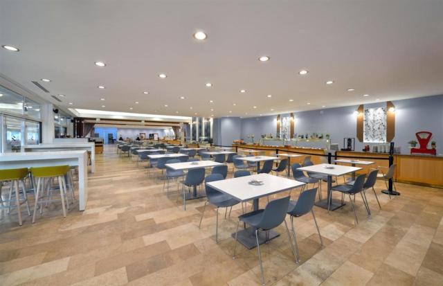 danubius-hotel-annabella-madarsko-balatonfured-restaurace (2).j