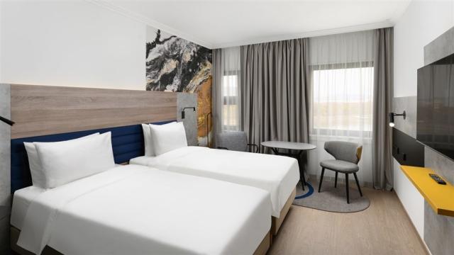 danubius-hotel-helia-madarsko-budapest-twin-premium-pokoj.jpg