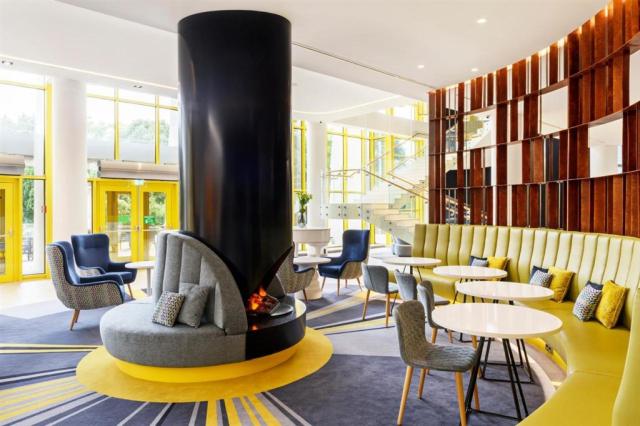 danubius-hotel-helia-madarsko-budapest-lobby (3).jpg