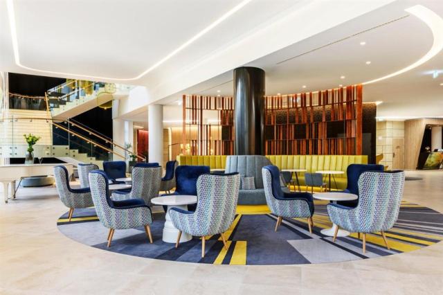 danubius-hotel-helia-madarsko-budapest-lobby (4).jpg