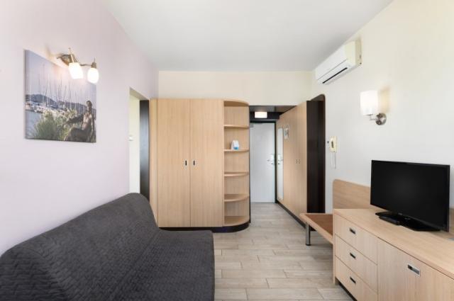 hotel-danubius-marina-madarsko-balatonfured-apartman-superior.j