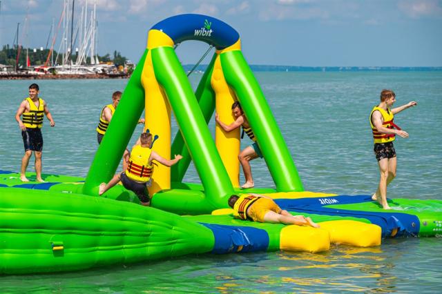 hotel-danubius-marina-madarsko-balatonfured-vodni-atrakce (2).j