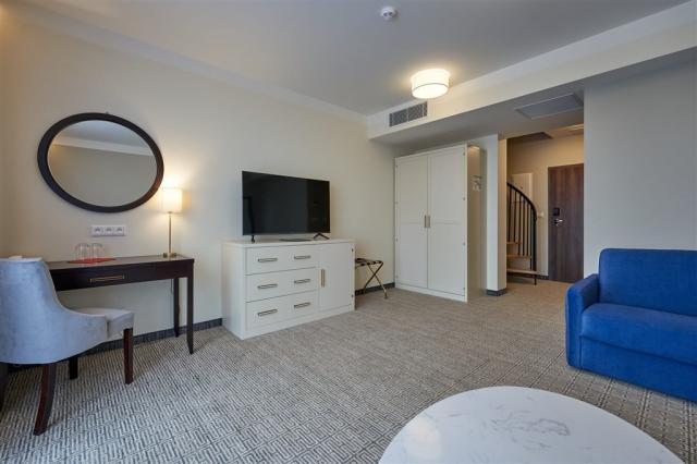 hotel-queens-ceska-republika-marianske-lazne-pokoj-queens-suite