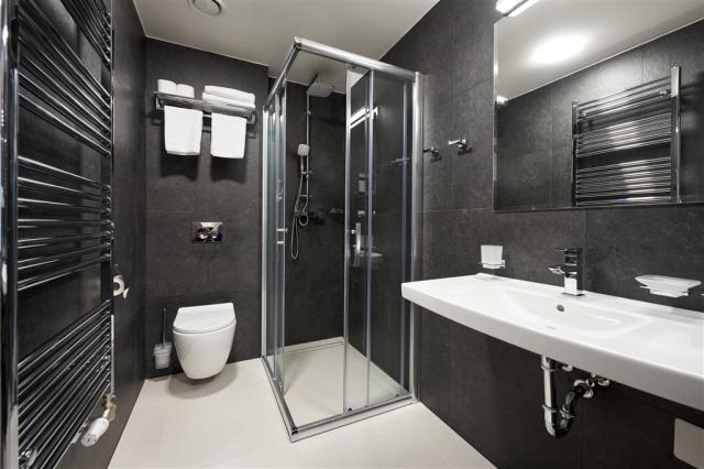 hotel-queens-ceska-republika-marianske-lazne-pokoj-superior-kou