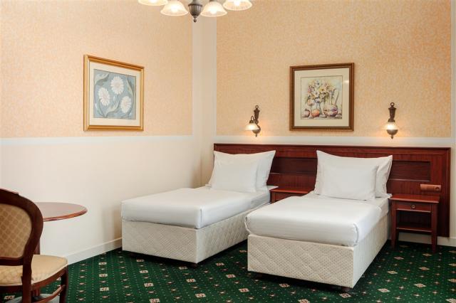 humboldt-park-hotel-spa-ceska-republika-karlovy-vary-dvouluzkov