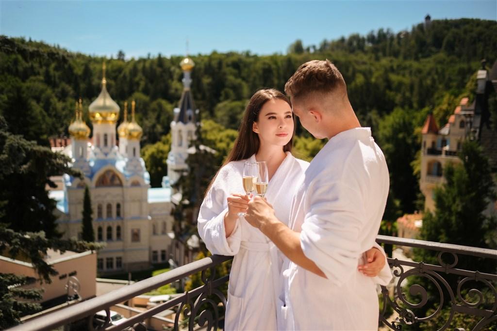 villa-smetana-ceska-republika-karlovy-vary-dvouluzkovy-pokoj-ba