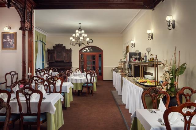 villa-smetana-ceska-republika-karlovy-vary-restaurace (3)1.jpg