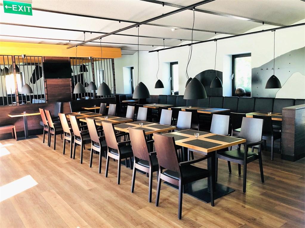 hotel-panstvi-dlouha-lhota-ceska-republika-restaurace (5).jpg