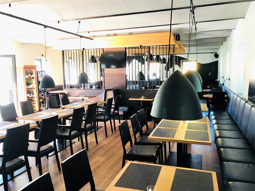 hotel-panstvi-dlouha-lhota-ceska-republika-restaurace (6).jpg