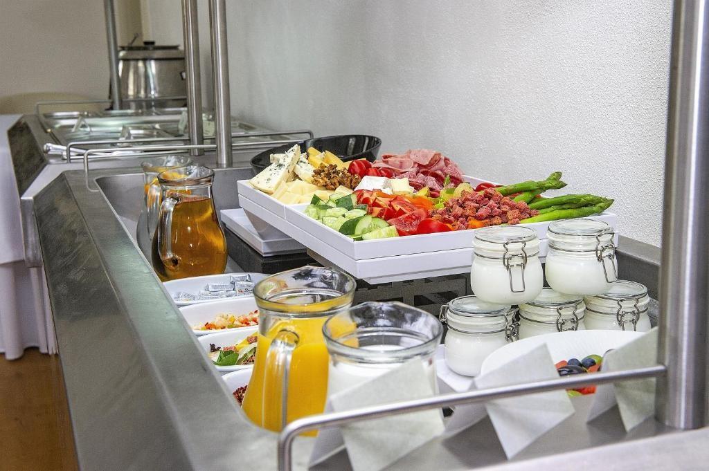 hotel-panstvi-dlouha-lhota-ceska-republika-restaurace-snidane (