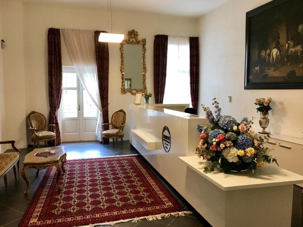 hotel-panstvi-dlouha-lhota-ceska-republika-recepce.jpg