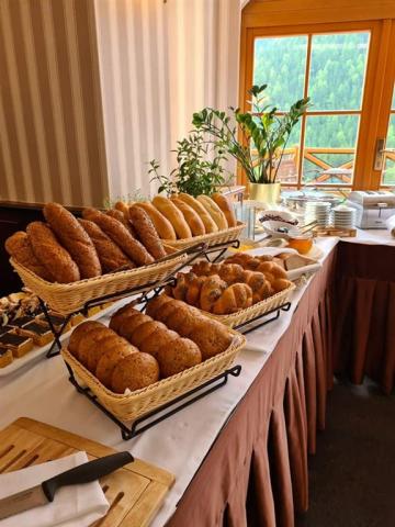hotel-zatisi-ceska-republika-spindleruv-mlyn-restaurace-snidane