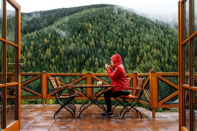 hotel-zatisi-ceska-republika-spindleruv-mlyn-restaurace-terasa.