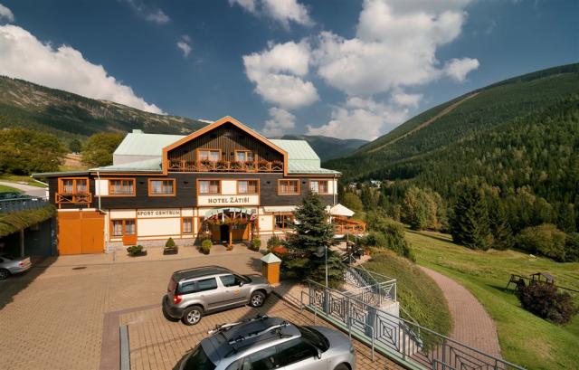 hotel-zatisi-ceska-republika-spindleruv-mlyn-pohled-na-hotel.pn