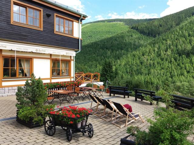 hotel-zatisi-ceska-republika-spindleruv-mlyn-vyhled.png