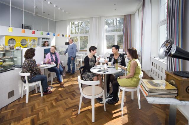 lazensky-hotel-jirasek-konstantinovy-lazne-caffe.jpg