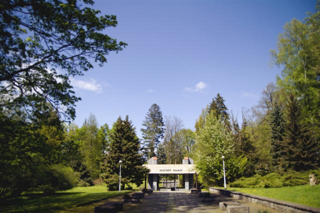 lazensky-hotel-jirasek-konstantinovy-lazne-prusikuv-pramen.jpg