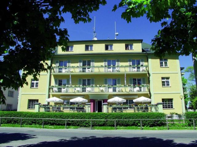 lazensky-hotel-jirasek-konstantinovy-lazne-celni-pohled.jpg