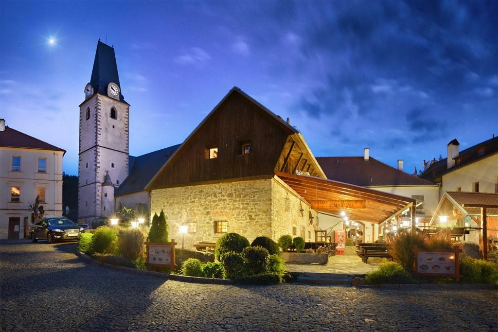 hotel-u-martina-cesko-rozmberk-nad-vltavou-vecer.jpg