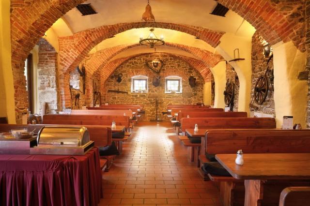 hotel-u-martina-cesko-rozmberk-nad-vltavou-restaurace.jpg