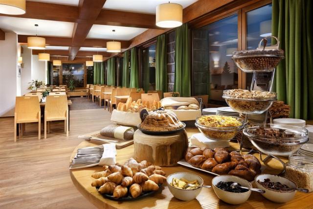hotel-srdiecko-slovensko-chopok-restaurace-snidane (2).png