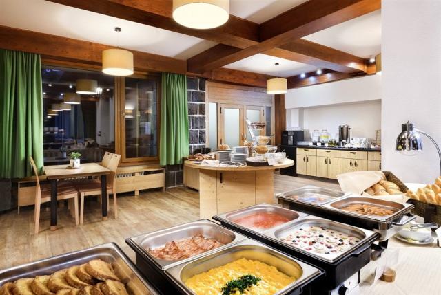 hotel-srdiecko-slovensko-chopok-restaurace-snidane.png